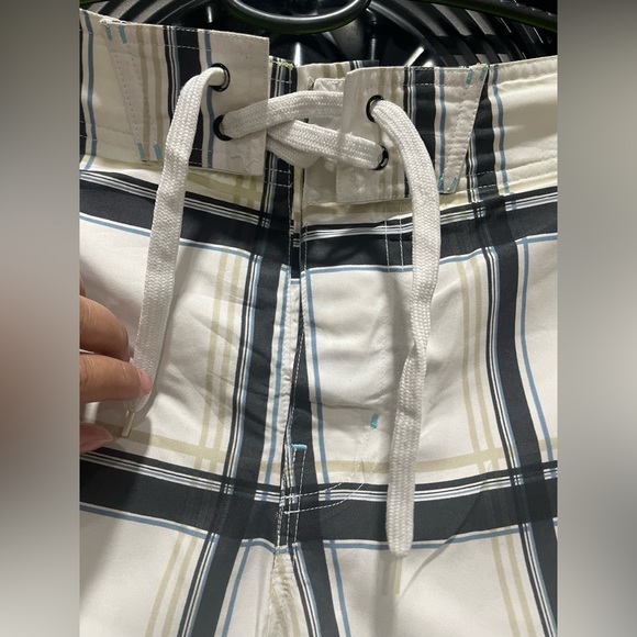 Summer shorts . Used . Size medium - Picture 2 of 7